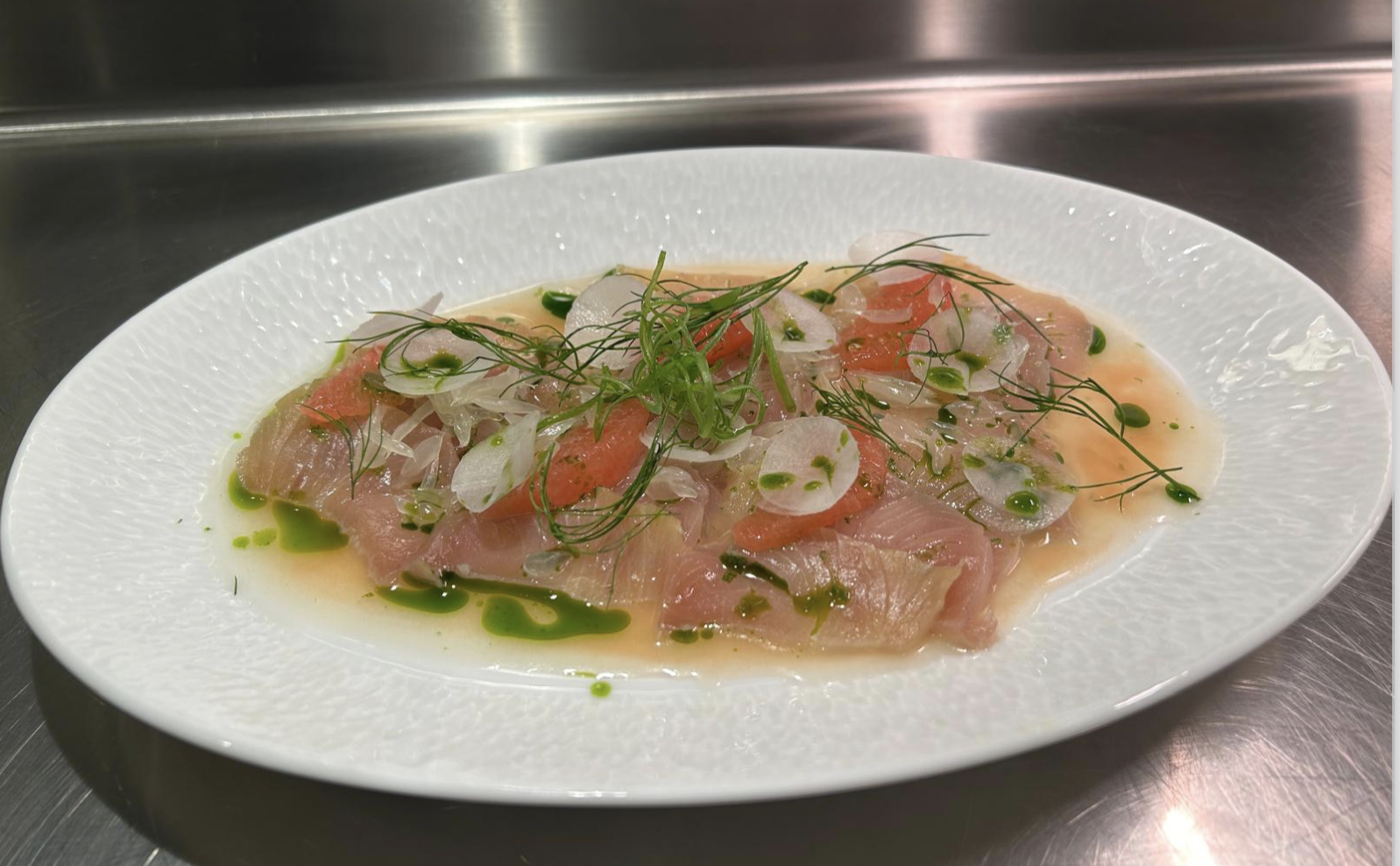 Fish crudo with grapefruit, radish and fennel